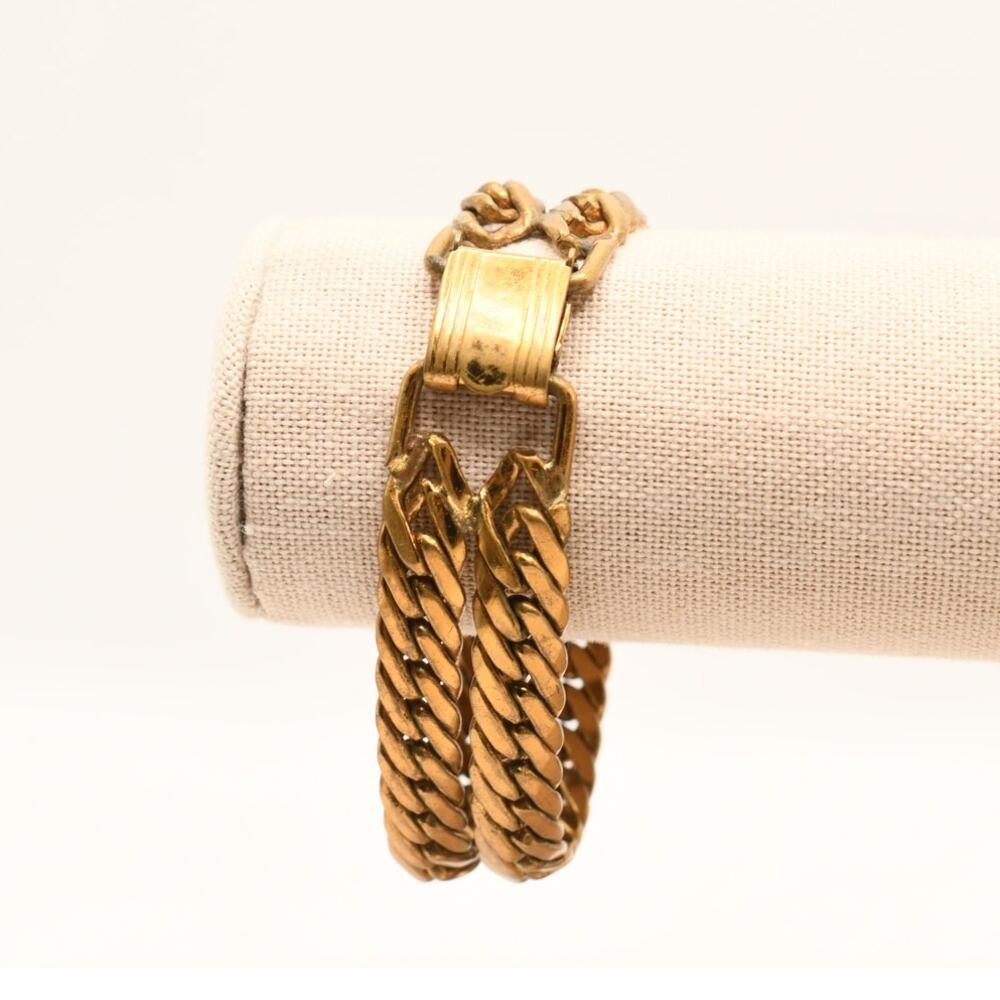 Vintage Coro Pegasus Double Strand Curb Chain Bracelet Gold Tone 7 Inch